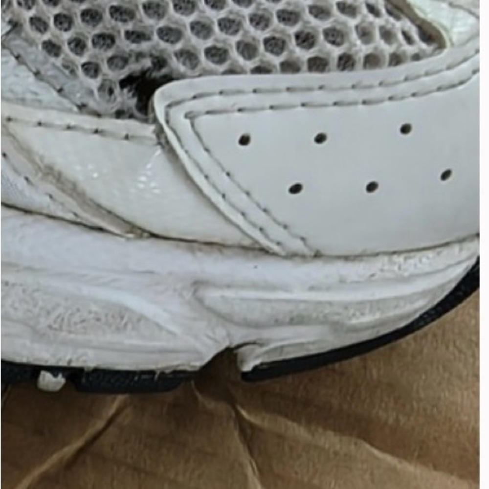New Balance 530 Women’s Sneakers – White/Silver Metallic, Size US 5, New - Picture 6 of 9